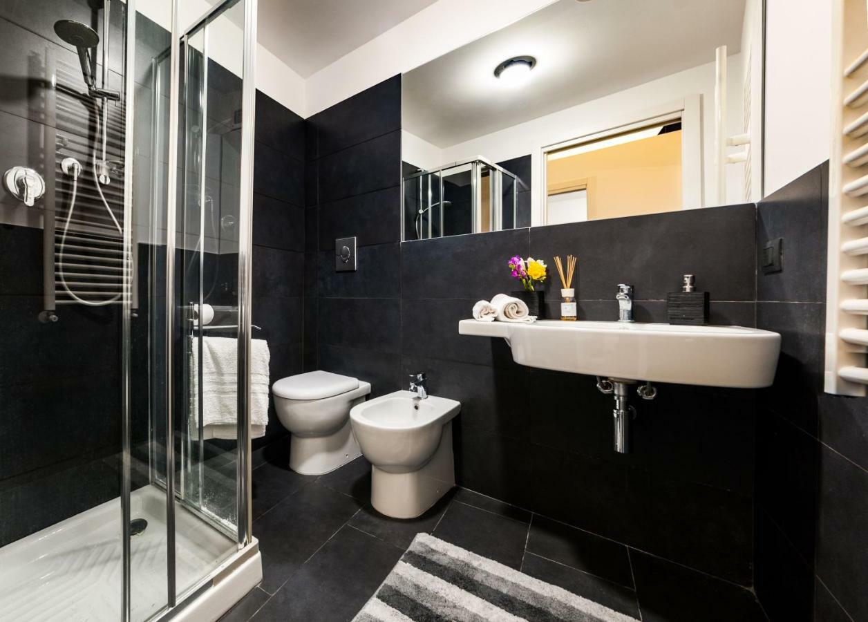Corso Vittorio Giuliano Family Apartment Palermo Bagian luar foto